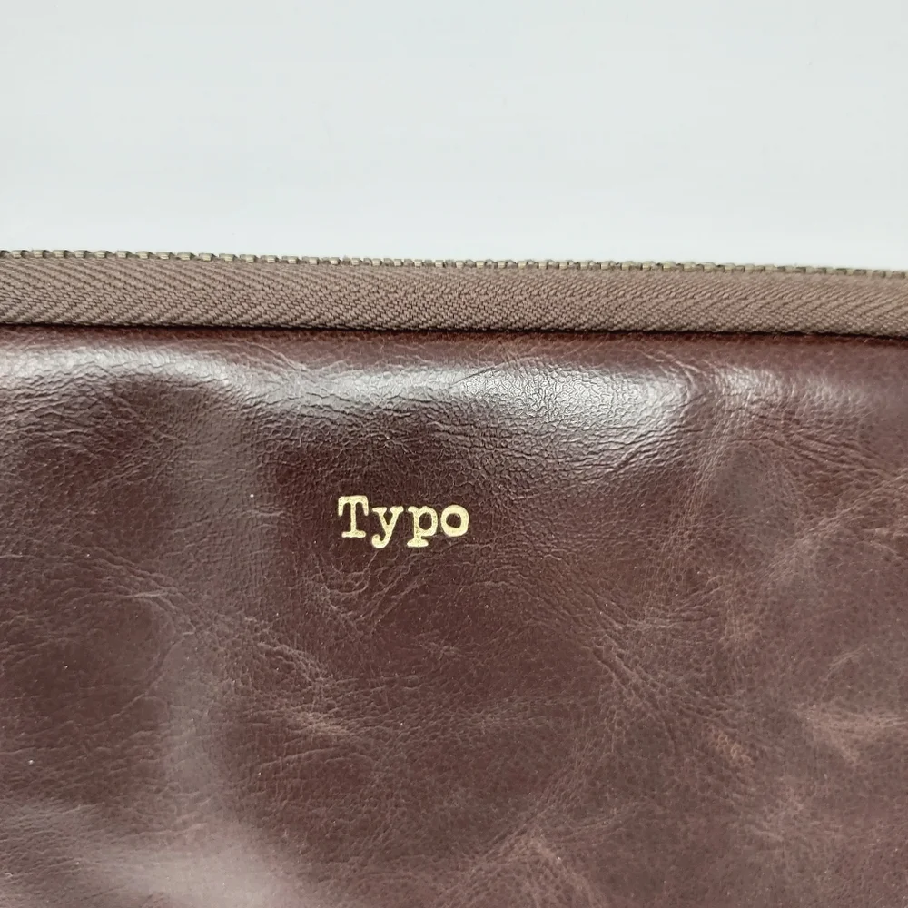⭐️5/$20 Typo Brown Ipad Bag